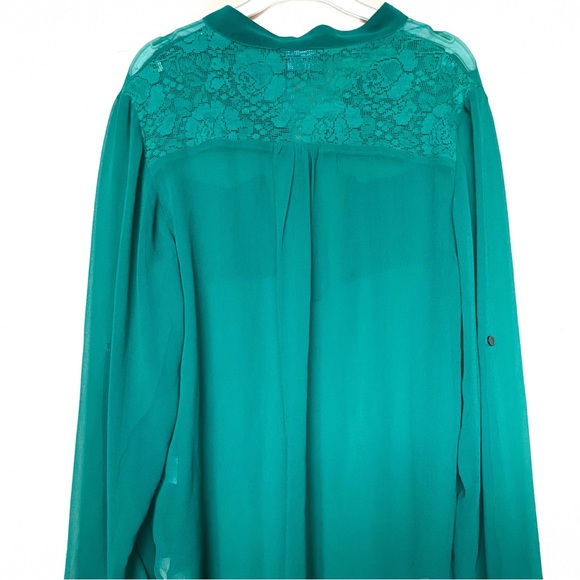 Long Sleeve Sheer Green Blouse with Lace Pockets - Picture 4 of 5